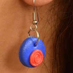 Earrings-round blue with red flower